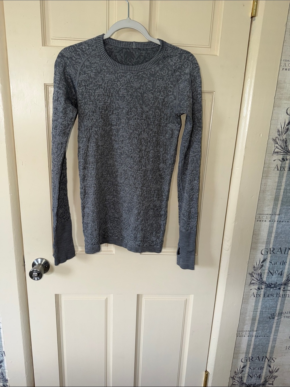 lululemon athletica Gray Patterned Long-Sleeve Crew
